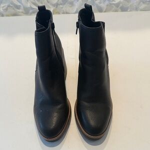 Naturalizer Black Leather Ankle Booties